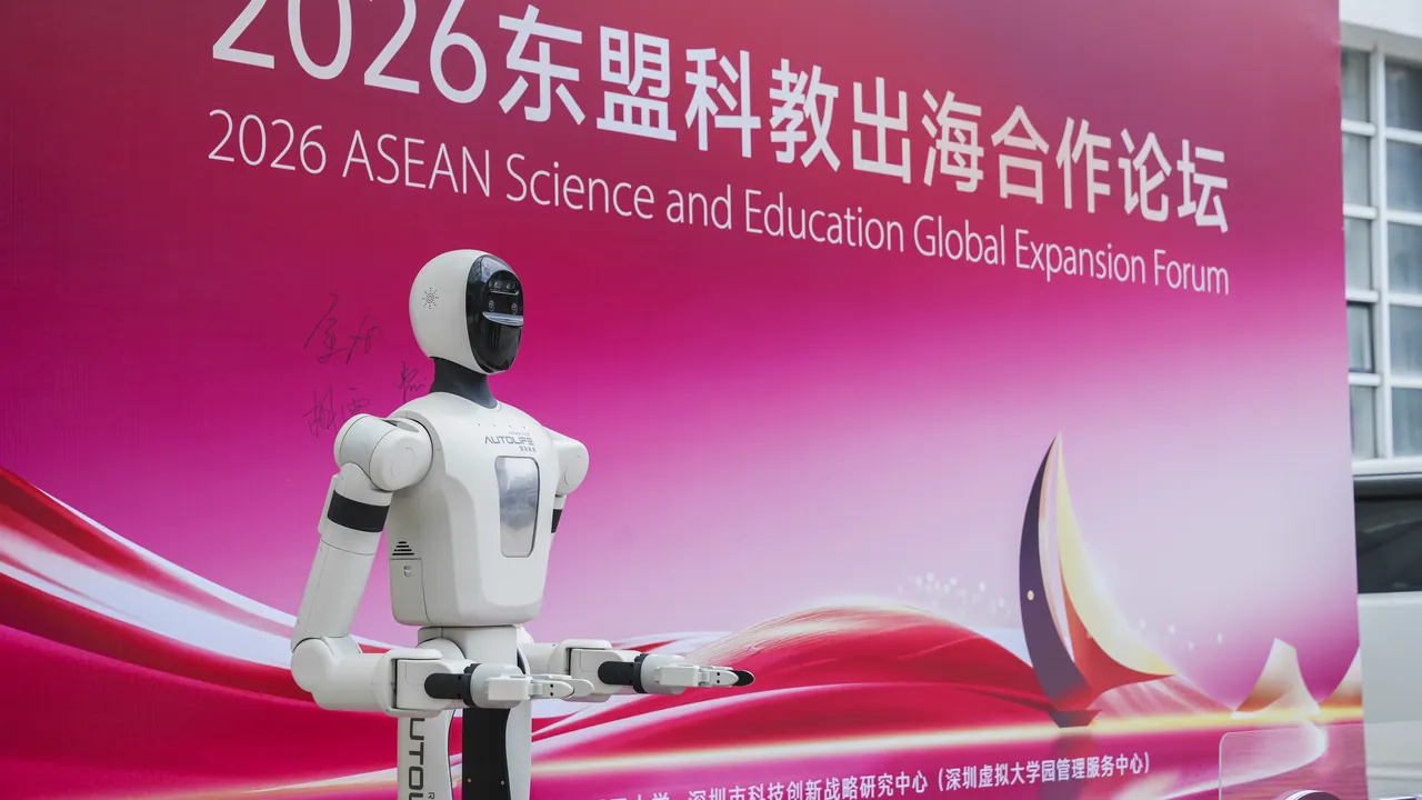 智动未来携手马来西亚理工大学共筑东盟科教新生态